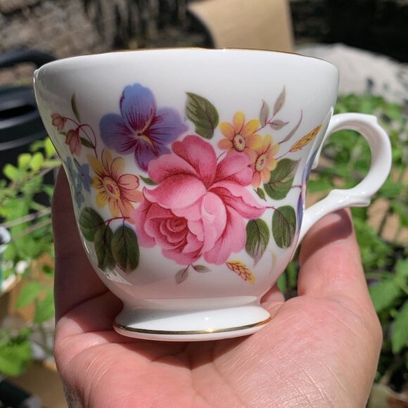 Vintage Crown Trent Staffordshire England Teacup & Saucer 2pc Set NWOT - Picture 4 of 10